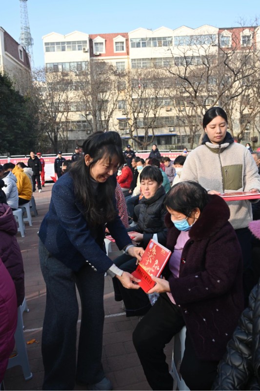 1764754708950119.jpg 4.jpg